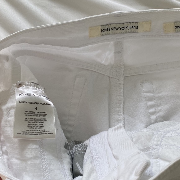 Women’s Capris Size 4 - Picture 3 of 3